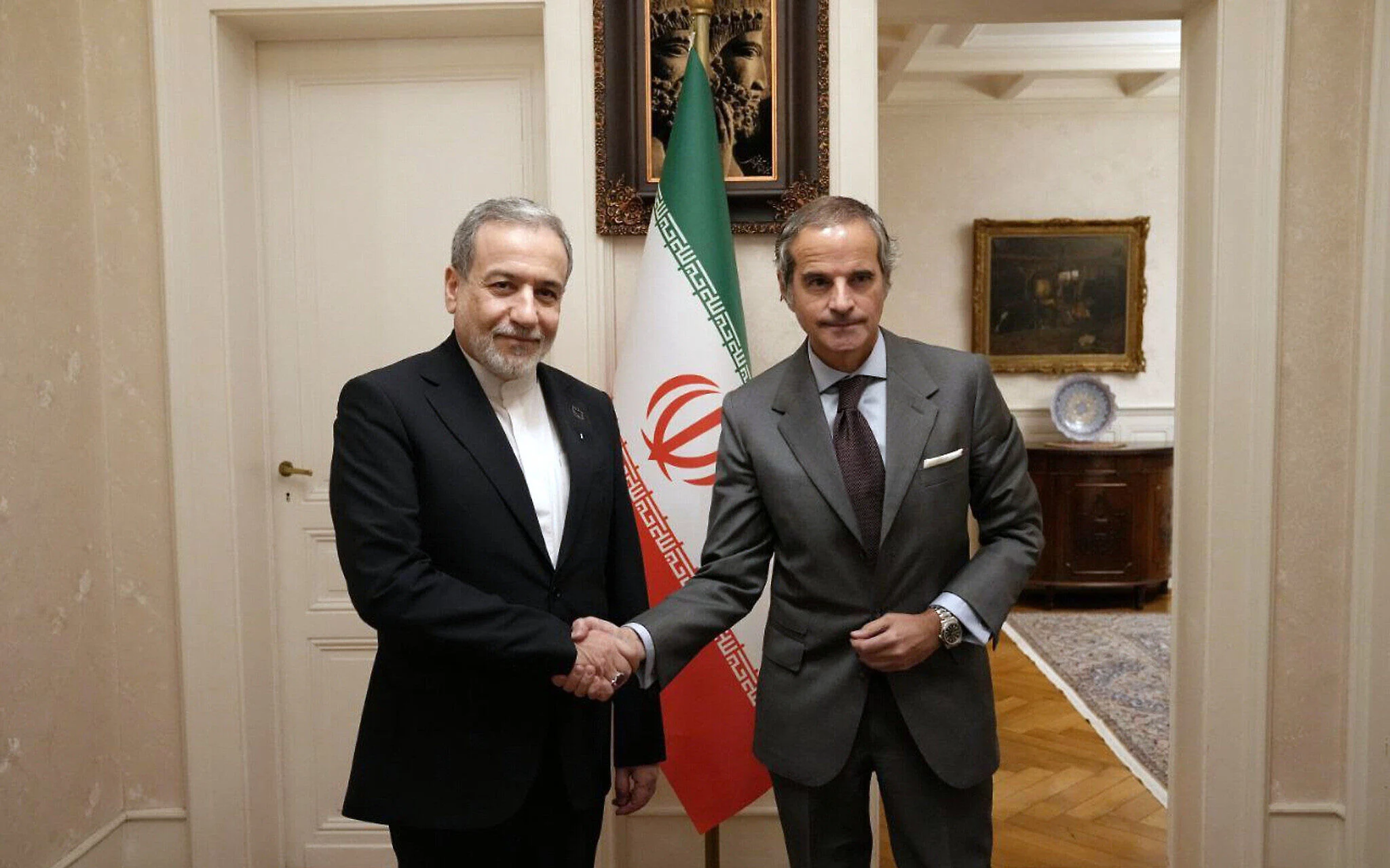 Iranian and European diplomats meet during nuclear discussions ahead of Iran–U.S. talks
